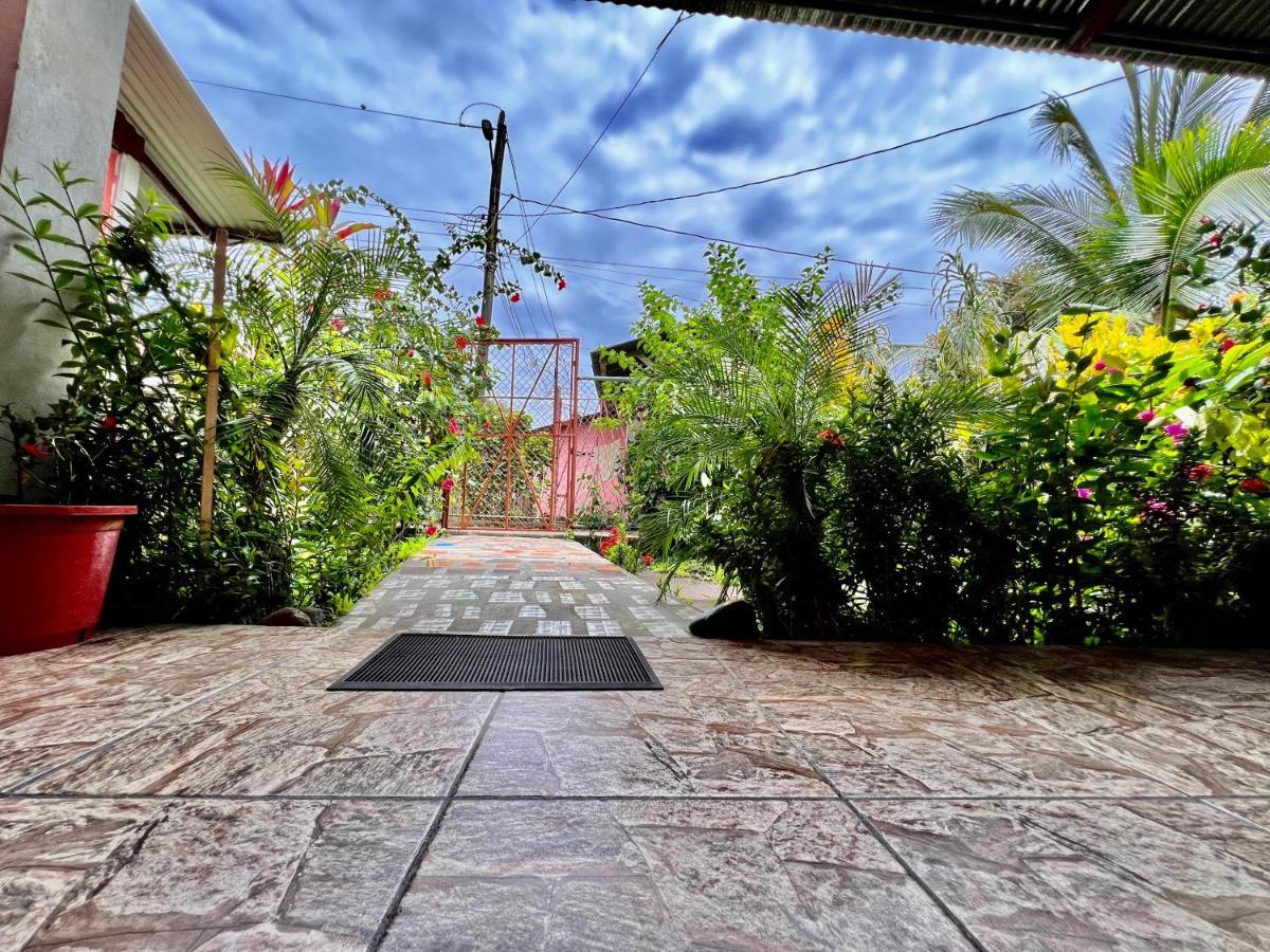 Natural Experience House ตอร์ตูเกโร ภายนอก รูปภาพ